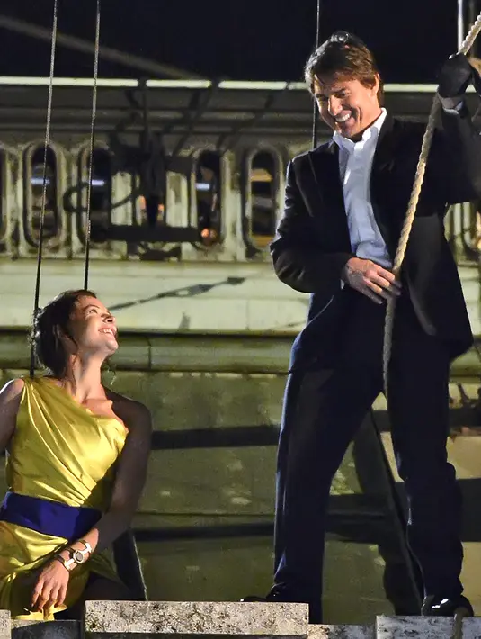 Mantan suami Katie Holmes dalam proses syuting film 'Mission Impossible 5' di Wina, Austria, 24 Agustus 2014. Film ini  telah berhasil berdiri di puncak box office Amerika. (Bintang/EPA)