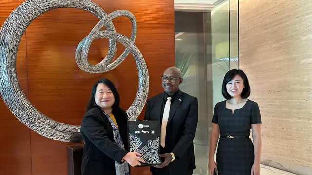 Duta Besar Rwanda untuk Indonesia Abdul Karim Harerimana dalam kunjungannya ke kantor Emtek, Jakarta, Rabu (26/6/2024). (Liputan6/Benedikta Miranti)