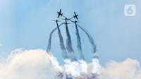 Sebagai informasi, dalam kegiatan perayaan HUT TNI AU ini, demonstrasi udara turut dilakukan dengan beberapa alutsista yang dimiliki oleh TNI AU, seperti Pesawat Sukhoi 27/30, F-16 Fighting Falcon, T-50 i Golden Eagle, EMB 314- Super Tucano, EC-725 Caracal. (Liputan6.com/Faizal Fanani)