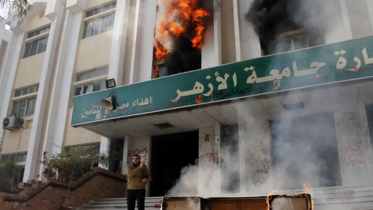 Kampus Al Azhar Diserang Jelang Pilpres, 3 Polisi Tewas