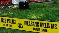 Pria misterius buang kotak hitam di Kantor Bupati Pinrang (Liputan6.com/Fauzan)