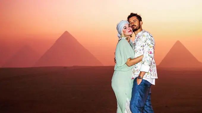[Fimela] Katy Perry dan Orlando Bloom Liburan di Mesir