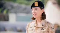 Diam-diam Jin Goo menaruh rasa peduli dan perhatian pada Ji Won di lokasi syuting. 