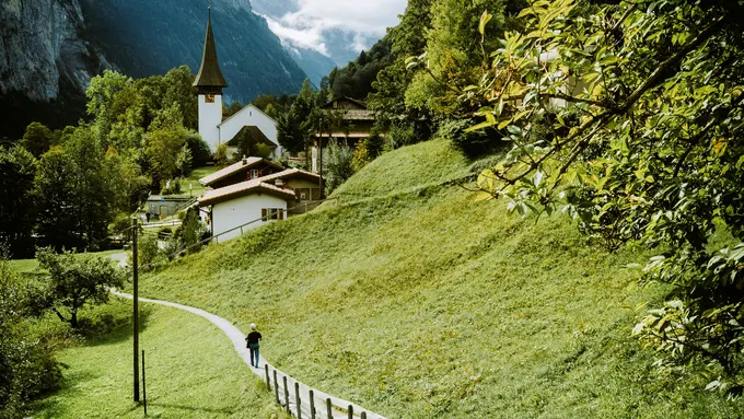 4 Rekomendasi Destinasi Kota yang Wajib Dikunjungi di Swiss