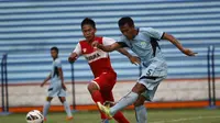 Persela Lamongan saat beruji coba dengan Perssu Sumenep. (Bola.com/Zaidan Nazarul)