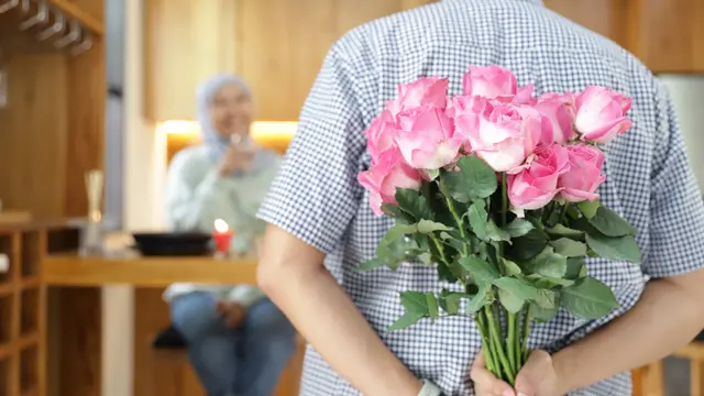 couple desember memberi kejutan