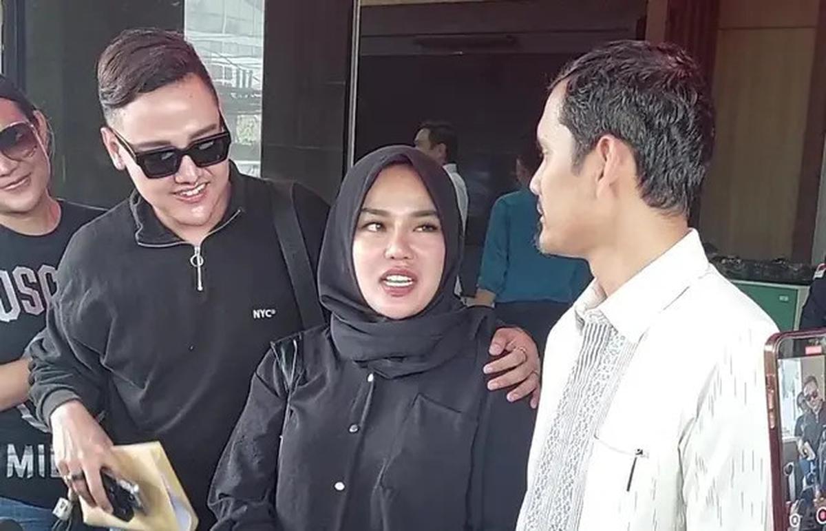 Medina Zein Bebas dari Penjara, Langsung Buru-Buru ke Mini Market untuk Merasakan Dinginnya AC