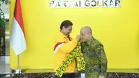 Ketua Umum (Ketum) Partai Golkar Airlangga Hartarto melantik Ariasa Hadibroto Supit menjadi Ketua Lembaga Komunikasi dan Informasi (LKI) Golkar. (Ist).