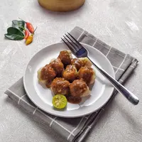 Ilustrasi siomay./Copyright shutterstock.com/g/Sri+Hidayati