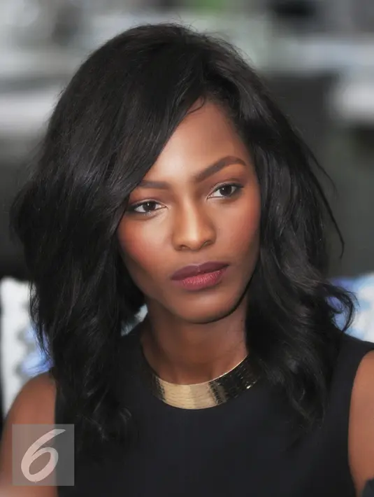 Juara America's Next Top Model, Mame Adjei saat berkunjung ke Indonesia untuk merayakan kemenangannya di Hotel Mulia, Jakarta, Kamis (17/12/2015). (Liputan6.com/Gempur M Surya)