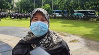 Ketua Bawaslu Kota Depok, Luli Barlini ditemui usai mengikuti apel pengamanan Pilkada di lapangan Balai Kota Depok, Selasa (8/12/2020). (Foto:Liputan6/Dicky Agung Prihanto).