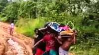 Potongan video ibu hamil ditandu oleh warga di jalanan rusak dan licin di Kabupaten Musi Rawas Utara (Muratara) Sumsel (Dok. Laskar Ibnu / Nefri Inge)