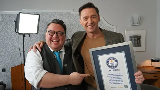 Hugh Jackman Masuk Guinness World Records (Sumber: Twitter/ GWR - https://twitter.com/GWR/status/1098205041658392577)