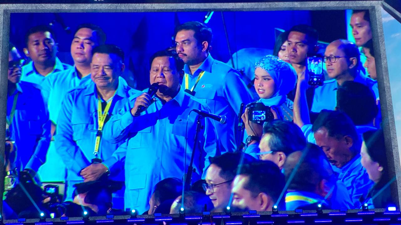 Pecah, Presiden Prabowo Joget Lagu Kuch Kuch Hota Hai yang Dibawakan Putri Ariani