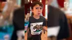 Seorang bocah tak pernah minum soda selama hidupnya. Sang ayah meminta untuk mencoba meminum dan hal unik malah terjadi setelahnya.