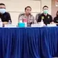 Tim Forensik Polda Sulut bersama Kapolres Kepulauan Sangihe AKBP Tony Budhi Susetyo menggelar konferensi pers terkait penyebab utama kematian Wakil Bupati Sangihe.