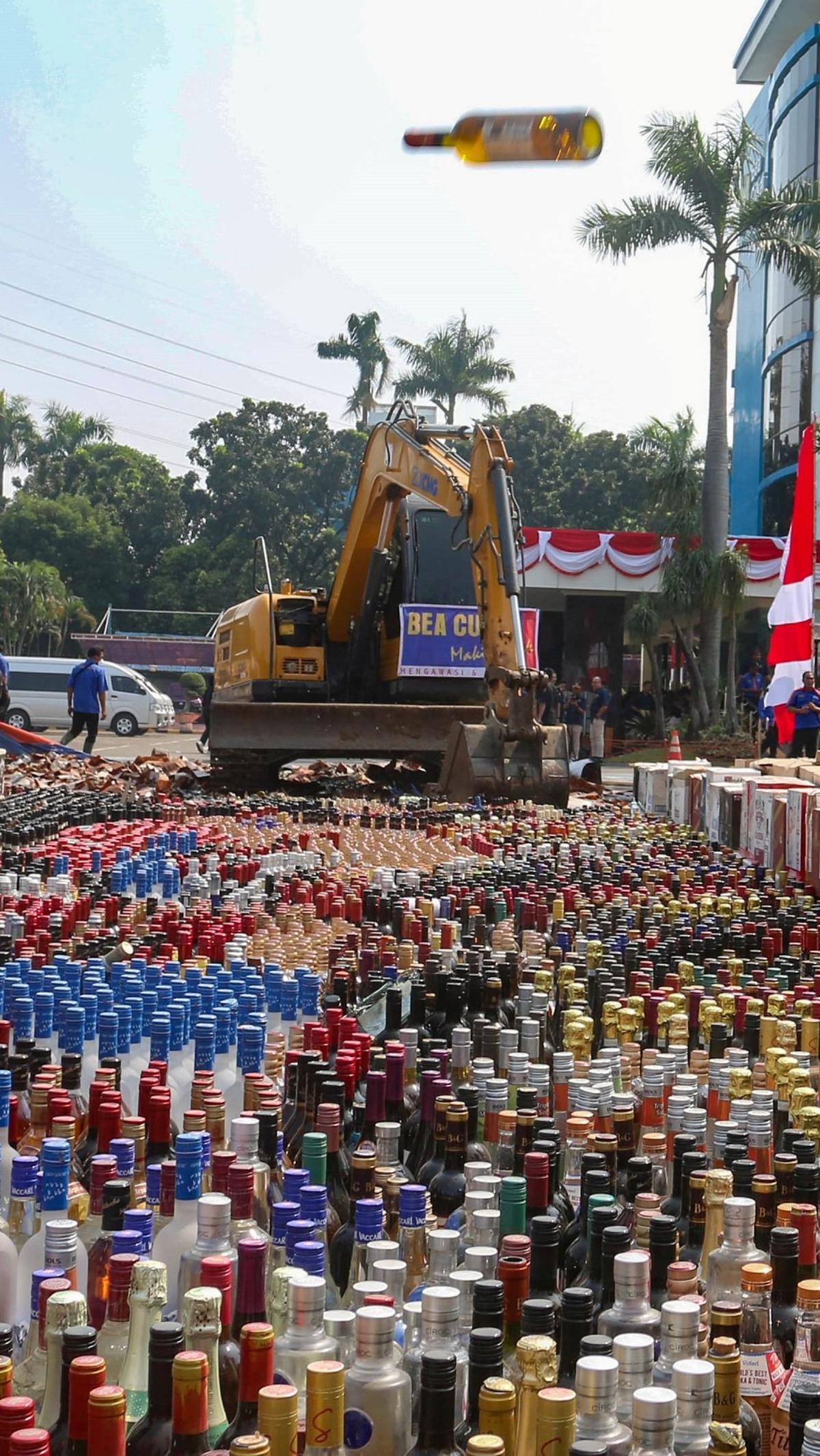 Total nilai barang yang dimusnahkan mencapai 165 miliar rupiah.&nbsp;Foto: merdeka.com / Arie Basuki<br>