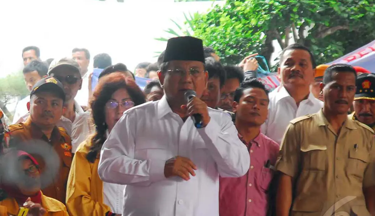 Ormas yang datang mendukung Prabowo-Hatta adalah Parade Nusantara, Persatuan Perangkat Desa Indonesia (PPDI), serta Musyawarah Kekeluargaan Gotong Royong (MKGR), Jakarta, Selasa (10/6/2014) (Liputan6.com/Miftahul Hayat).