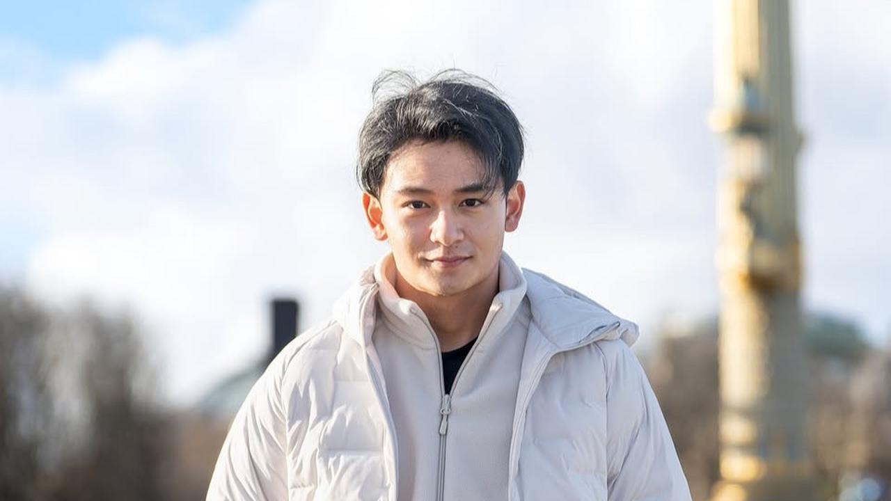 Randy Martin Tampil Modis Liburan ke Luar Negeri,  Gaya Fashionnya Jadi Sorotan