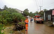 Banjir Pandeglang Berangsur Surut, Warga Mulai Bersihkan Rumah