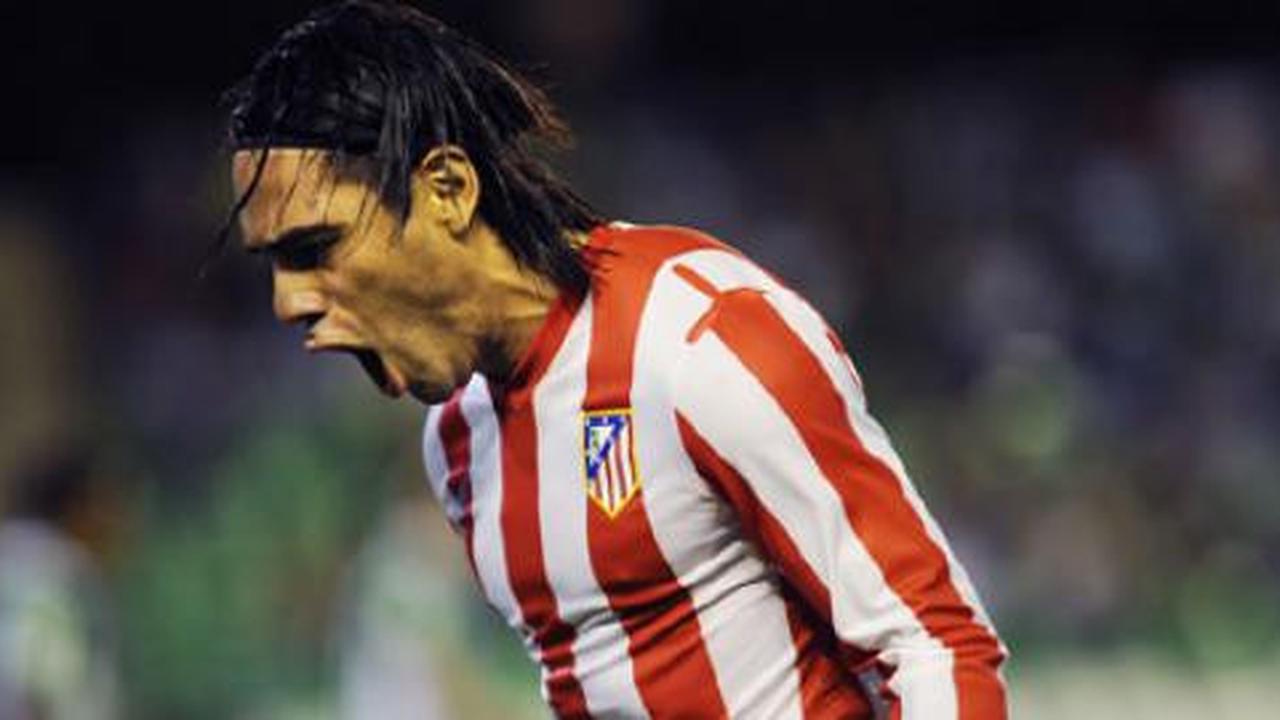 Benitez datang, Chelsea genjot pendekatan Falcao
