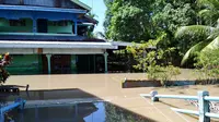 Banjir menggenangi sedikitnya 600 rumah warga dan fasilitas umum di Kabupaten Lebong, Mukomuko dan Kota Bengkulu (Liputan6.com/Yuliardi Hardjo)