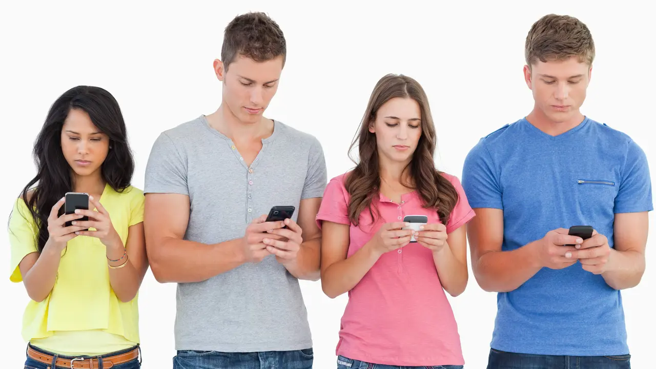 15 Hal yang Kamu Lakukan Sebelum Smartphone Diciptakan
