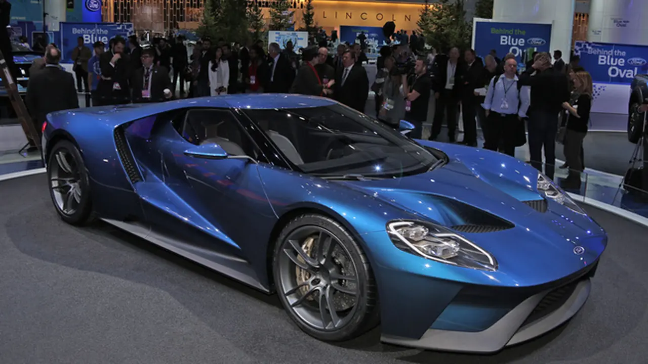 Ford GT Hanya Diproduksi 200 Unit