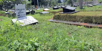 Terhitung sudah hampir setengah tahun semenjak aktris serba bisa Laila Sari meninggal dunia. Seperti diketahui, pemeran yang juga penyanyi rock itu meninggal dunia pada 20 November 2017 malam. (Deki Prayoga/Bintang.com)