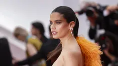 Sara Sampaio berpose untuk fotografer saat menghadiri Festival Film Cannes 2023, Cannes, Prancis selatan, Rabu, 17 Mei 2023. (Photo by Vianney Le Caer/Invision/AP)