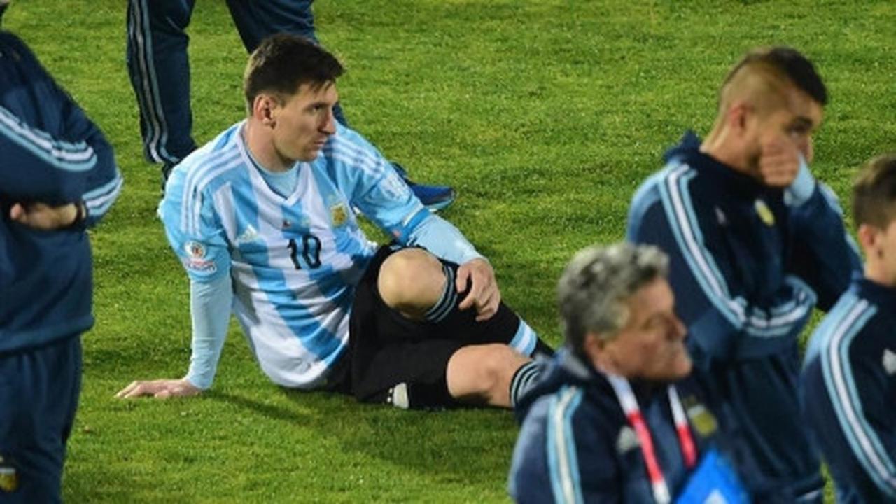 Iba, Dua bocah Chile hibur Messi