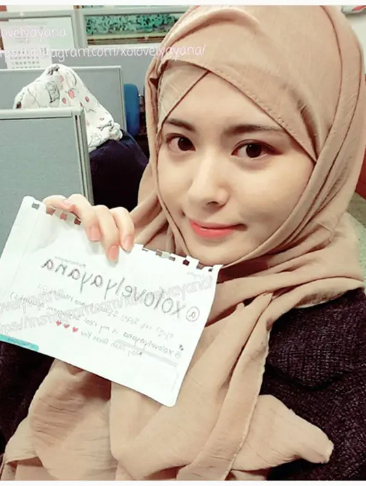 Ayana Jihye Moon sebenarnya tidak begitu menyukai dengan pemberitaan media tanpa seizinnya. Tapi sikapnya berubah ketika melihat pemberitaan yang ada. Melalui akun Instagramnya, ia mengaku senang dengan pemberitaan positif tentang dirinya. (dok.Instagram)