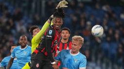 Rafael Leao digantikan oleh Niclas Fullkrug oada menit ke-67 ketika AC Milan tertinggal 0-1 dari tuan rumah Lazio. (AFP/Alberto Pizzoli)