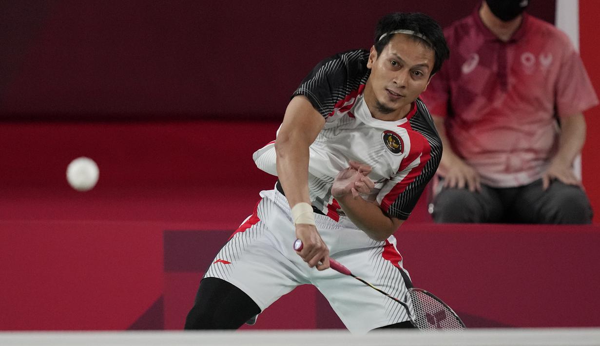 Hasli ini membuat pasangan Ahsan/Hendra tak mampu melanjutkan ke babak final nomor ganda putra Olimpiade Tokyo 2020. Harapan terakhir mereka adalah menyabet medali perunggu melawan hasil pasangan Malaysia dan China. (Foto: AP/Dita Alangkara)