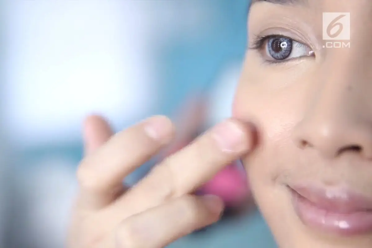  Ingin Pipi Merona, Ini Cara Tepat Aplikasikan Blush On