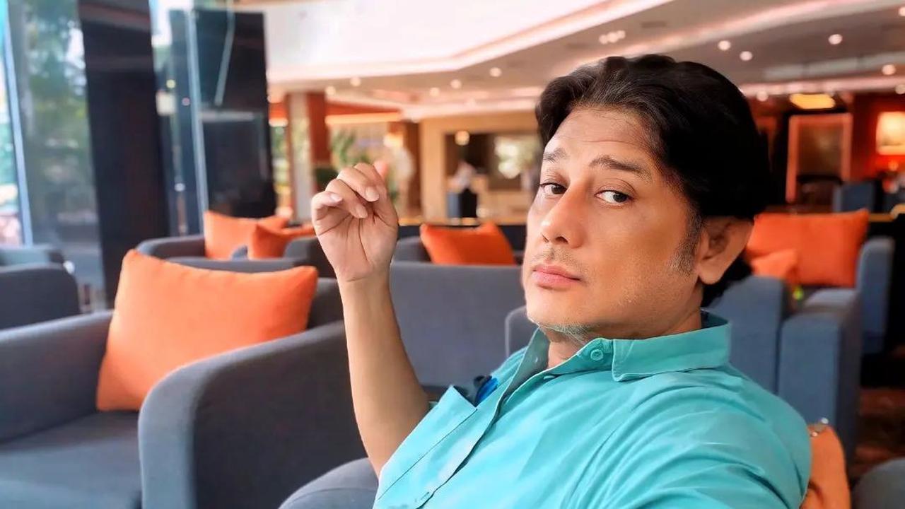 7 Potret Terbaru Anto Wijaya Pemeran Angling Dharma, Kini Usia 54 Tahun - Karismanya Dipuji Gak Hilang