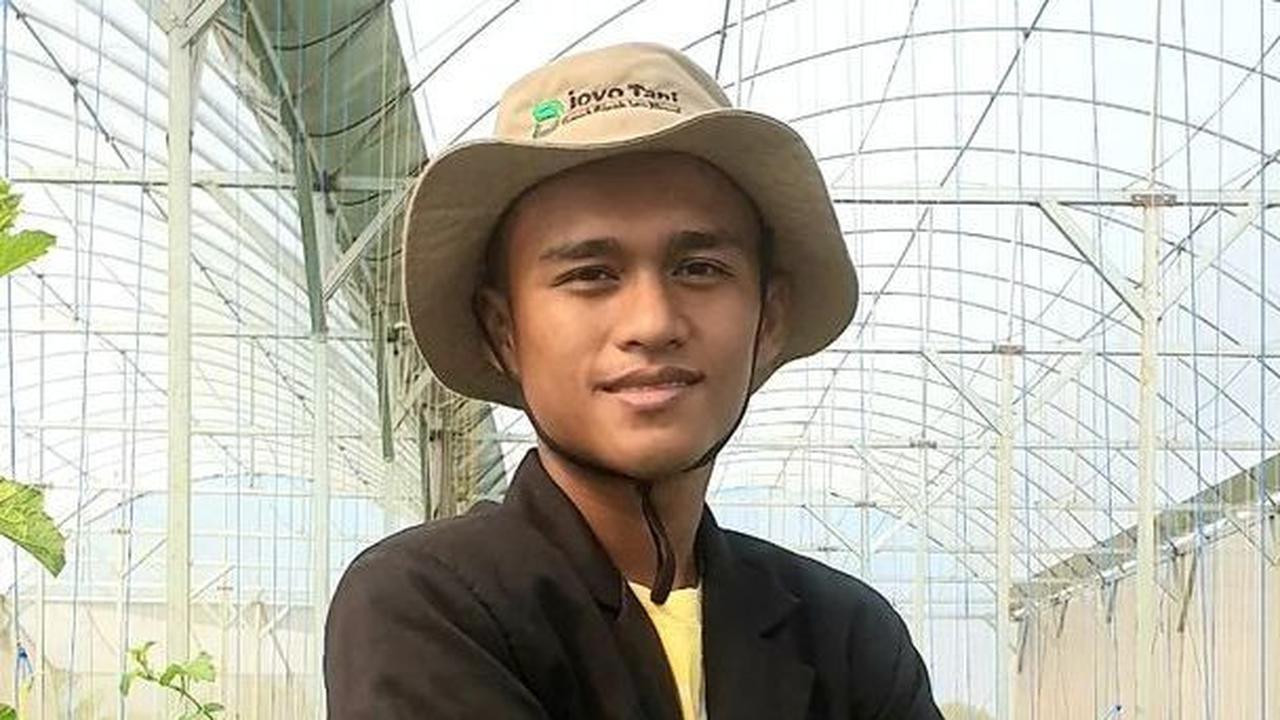 Sempat Diejek Gila, Pemuda Pelopor Gerakan Bertani Tak Perlu Kotor-kotoran di Sawah Ini Punya Segudang Prestasi