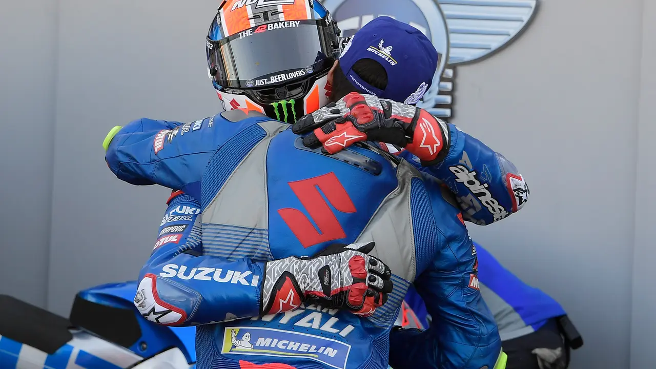 Alex Rins dan Joan Mir
