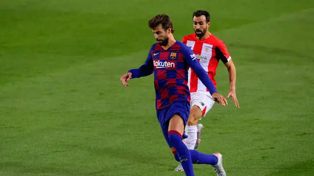 Gerard Pique saat tampil memperkuat Barcelona