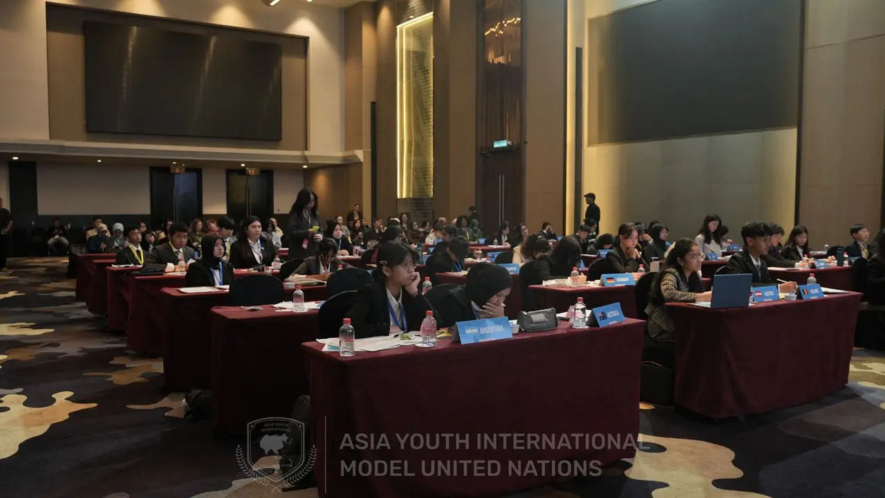 Bedah Masalah Internasional dari Kacamata 1200 Pemuda di AYIMUN 20th Malaysia