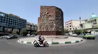 Menkes Iran Umumkan Lockdown, Militer Ikut Dikerahkan