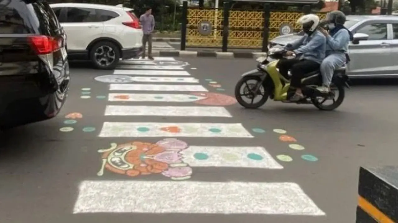 Zebra Cross Pac Man Buatan Warga di Tebet