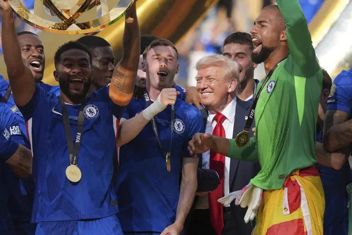 Donald Trump Bikin Canggung Selebrasi Chelsea, Palmer: Saya Bingung!