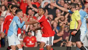 10 Orang Manchester City Bungkam Manchester United
