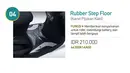 Rubber Step Floor merupakan karpet berbahan karet yang menjadi pelindung dek bawaan motor. Selain itu, aksesori ini bermanfaat untuk membuatnya tidak licin ketika sedang basah. Karpet ini dibanderol dengan harga Rp210.000. (Source: astra-honda.com)