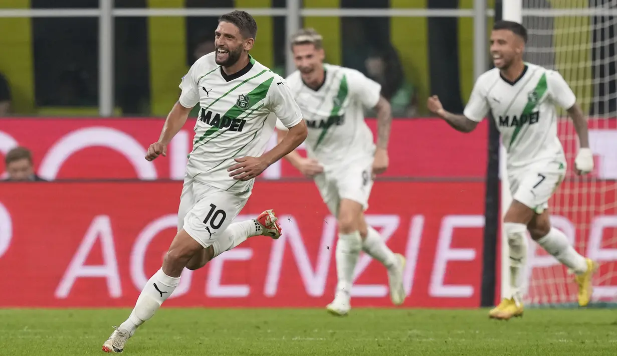 Sassuolo membalikkan kedudukan di babak kedua melalui Nedim Bajrami (54') dan Domenico Berardi (63'). (AP Photo/Antonio Calanni)