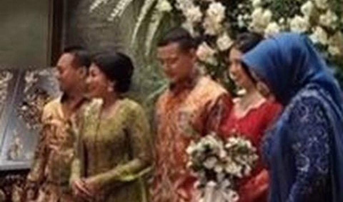 Seperti diketahui, jika Andika Perkasa berasal dari matra Angkatan Darat (AD) dan identik dengan warna hijau.