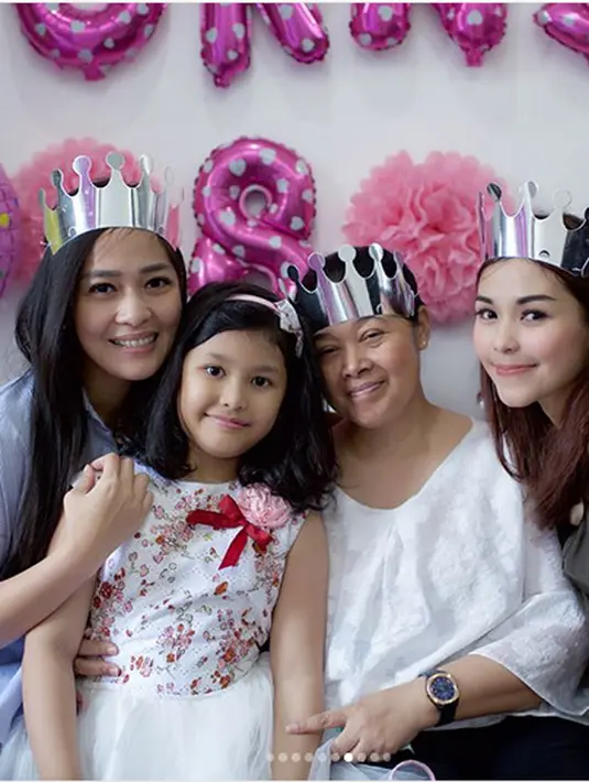 Uki Noah dan Metha Yunatria