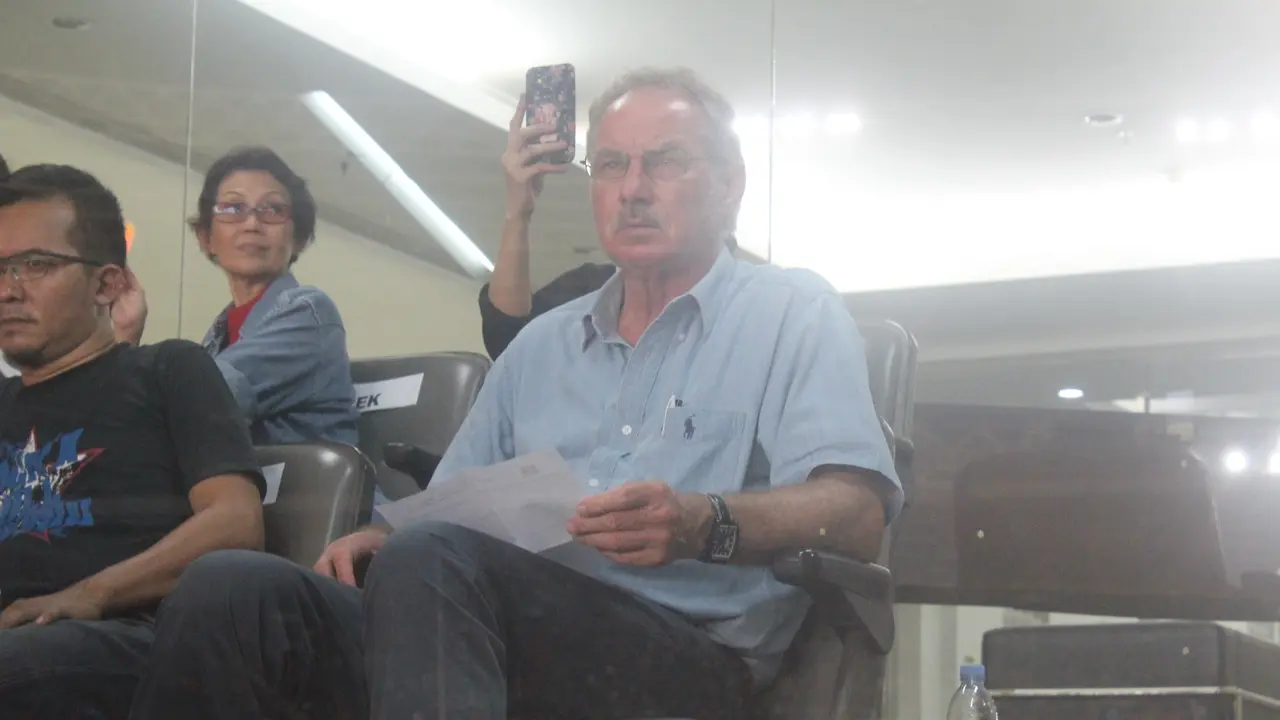 Alfred Riedl