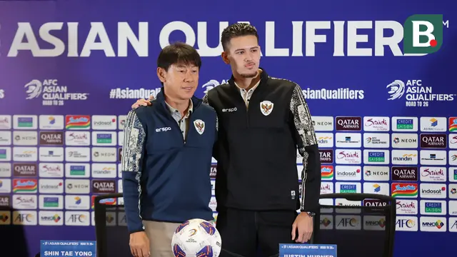 Shin Tae-yong bersama Justin Hubner